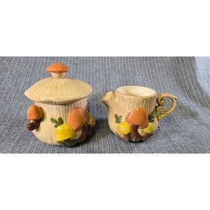 Arnel's mushroom creamer and sugar bowl set